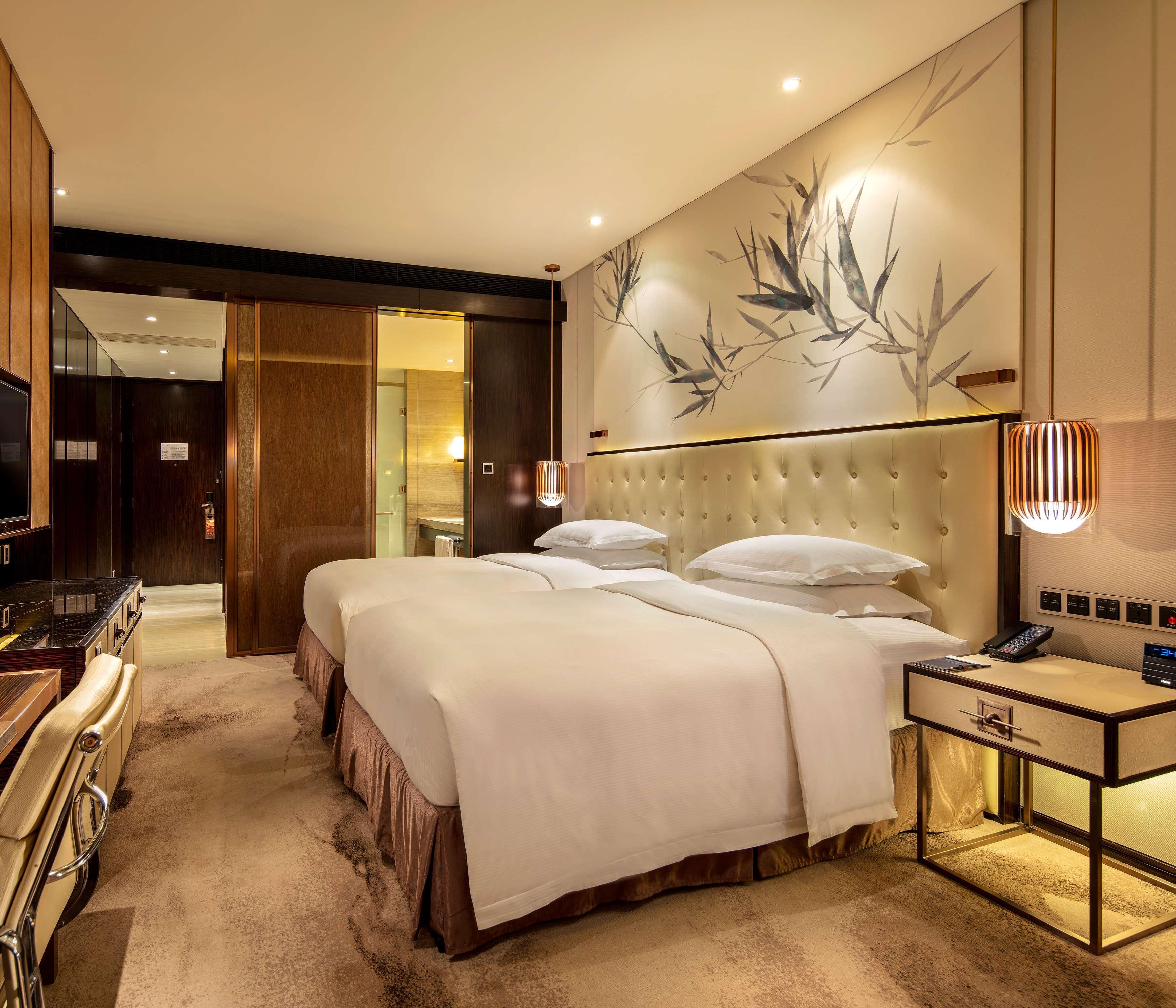 ฮิลตัน เซินเจิน ฟูเทียน โรงแรม 5*