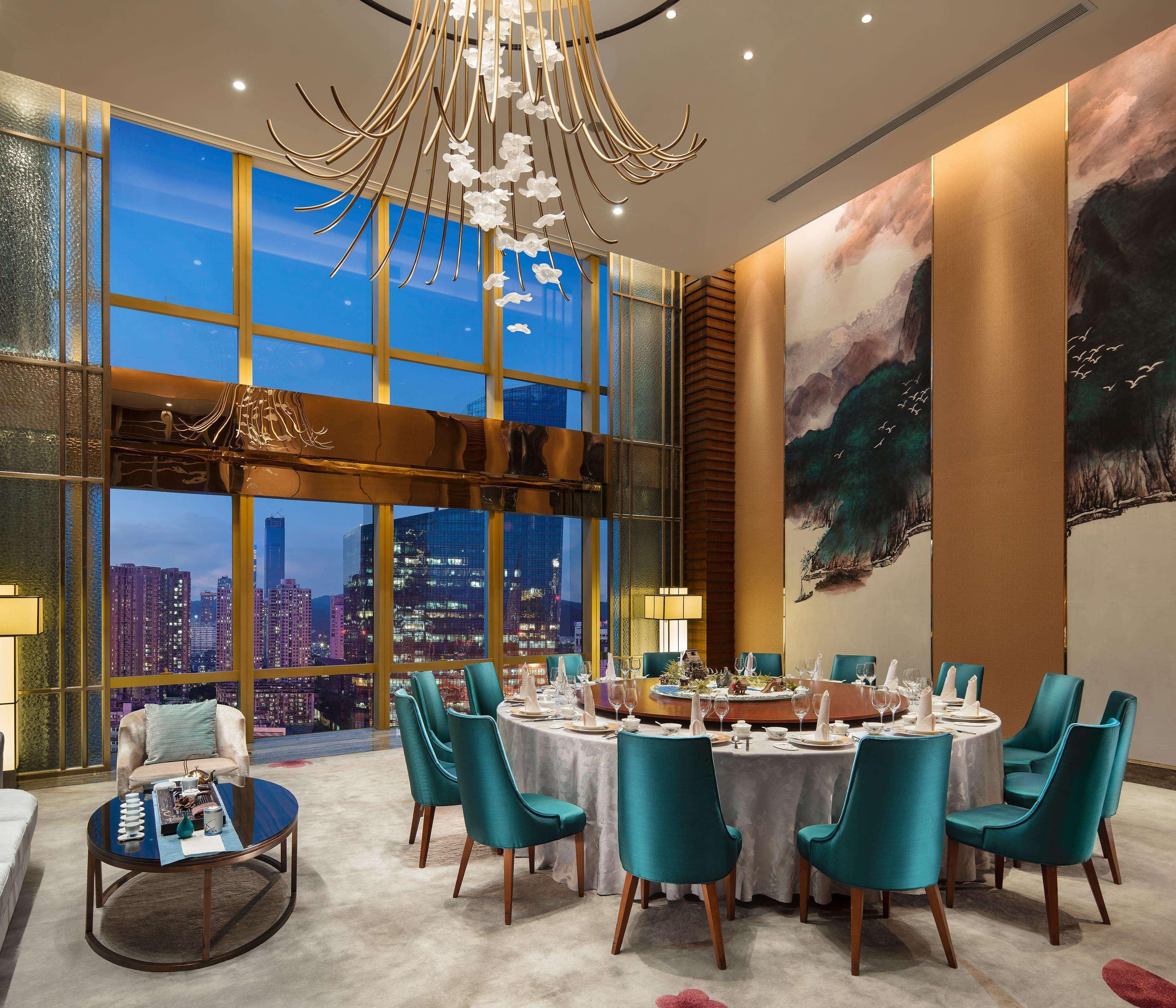 Отель Hilton Futian, Metro Station At Front Door, Close To Futian Convention & Exhibition Center