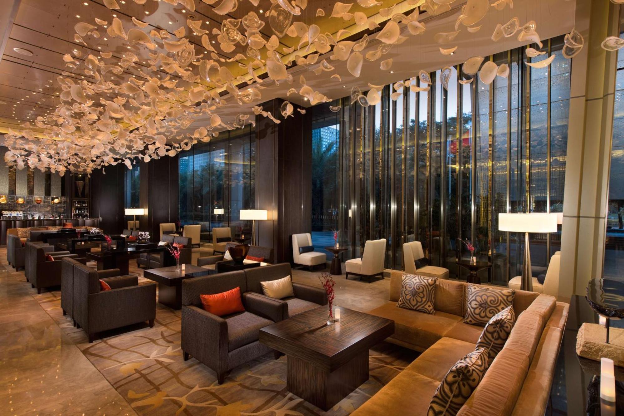 Hilton Futian, Metro Station At Front Door, Close To Futian Convention & Exhibition Center Отель