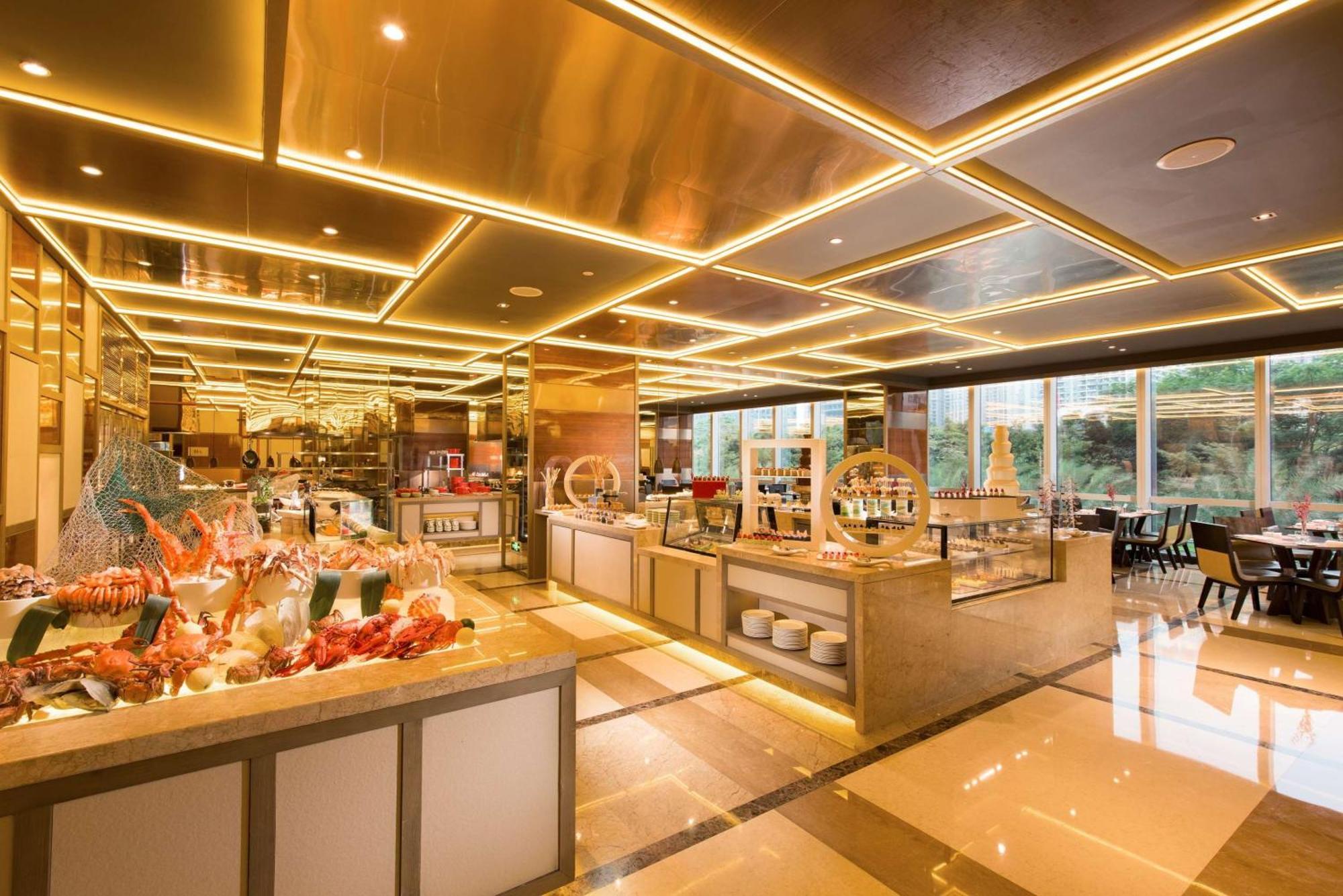 Отель Hilton Futian, Metro Station At Front Door, Close To Futian Convention & Exhibition Center Шэньчжэнь